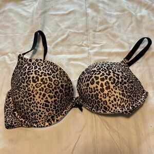Victoria's Secret Leopard Print T-Shirt Bra - Black and Tan